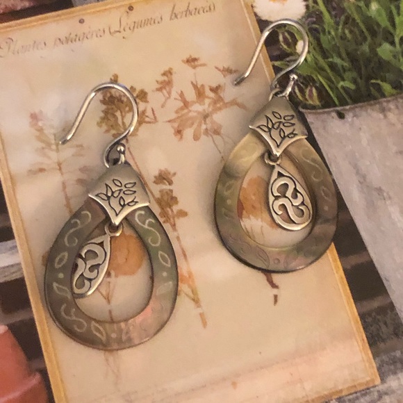 Silpada Sterling Silver and Etched Shell Earrings. - Picture 2 of 6